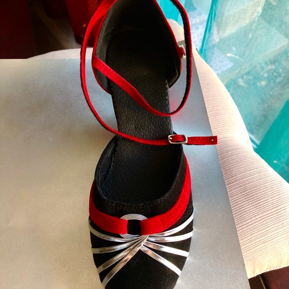 Red & Black Heels w/ Silver Toe (salsa dance) - Picture 3 of 8